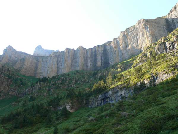 Circo de Carriata y Tozal del Mallo en lo alto 