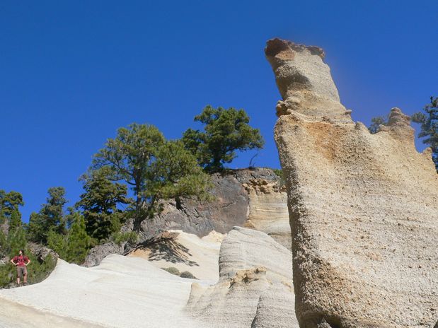 Los Escurriales de cerca - más altos de lo que parece a lo lejos -  
