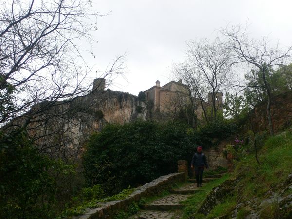 Inicio del camino de descenso por el barranco de la Fuente 