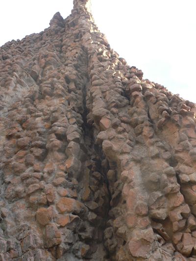 Los grandes bloques que forman la Catedral 