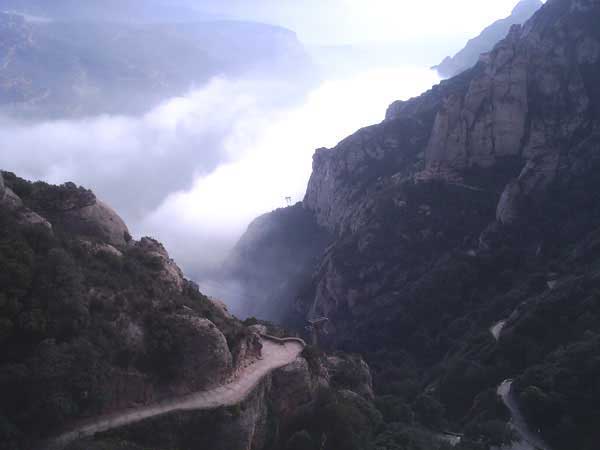 Vistas del camino que nos llevará a la Santa Cova 