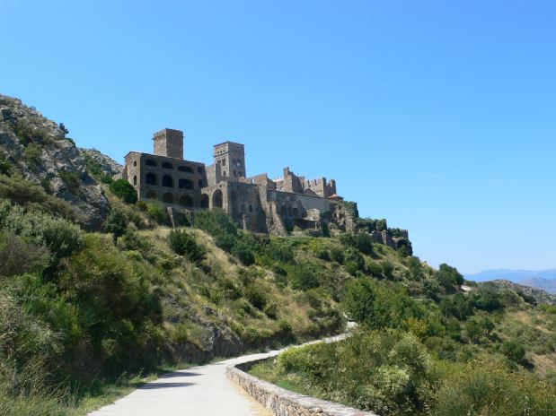 Dejamos atrás Sant Pere de Rodes