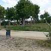 Zona de recreo junto al carril bici / Bike route De Barcelona a la playa del Prat 