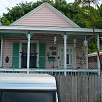 Casa típica frente al cementerio de Key West en época de Halloween / Bike route Una vuelta por Key West 