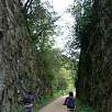 La subida es suave pero poco a poco el desnivel se hace notar / Bike route Vía Verde Olot | Girona 