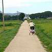 El Carrilet es usado habitualmente para ir de pueblo en pueblo / Bike route Vía Verde Girona | Sant Feliu 