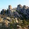 Si seguimos los hitos verdes entraremos en el laberinto / Hiking route El Torcal de Antequera 