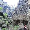 Sorteando un paso complicado / Hiking route Barranco de Masca 