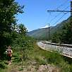 Caminamos junto a las vías de tren hasta Merens les Vals / Hiking route Camí dels Bons Homes 