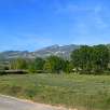 Bajando por carretera justo salir del pueblo se vuelve una pista de tierra / Hiking route Estanys de Basturs 
