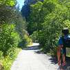 Empezamos la subida por una cómoda pista de gravilla / Hiking route Gorges del Segre y Ermita de Sant Feliu de Castellvell 