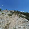 Siguiendo los hitos y la senda pisada hacia el noreste / Hiking route Graus de la Morera de Montsant 
