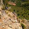 Inicio de la zona asegurada con pasamanos / Hiking route Graus de la Vilella Alta 