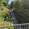 Vista de la rapa de más del 50% de desnivel que supera el funicular en el tramo final / Hiking route El Merkur en Baden-Baden 