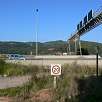 Indicador de PR a tocar de la autopista AP-2 / Hiking route PRC-35 | Del Papiol a Montcada i Reixac 