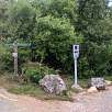 Pista de acceso protegida con una barrera / Hiking route Toll de l
