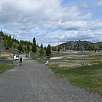 Cruzamos el puente sobre el Firehole River / Hiking route Yellowstone | Grand Prismatic Spring 
