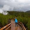Pasarela de madera hacia el Steamboat géiser / Hiking route Yellowstone | Norris Geyser Basin 