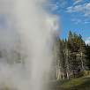 Erupción del géiser Riverside -junto al río / Hiking route Yellowstone | Old Faithful 