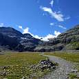 Vista atrás - Grandes hitos indican la pista a seguir 