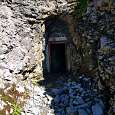 Podemos ir por un antiguo túnel que fue un búnker en su momento -opcional- 