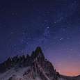 Monte Paterno de noche con el refugio Locatelli Photo by Massimiliano Morosinotto 