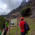 Informational signpost in the approach to the via ferrata 