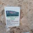 Cartel informativo al inicio de la vía ferrata 