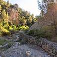 Seguimos el camino por el barranco 