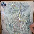 Mapa general de Montpellier-le-Vieux con circuitos a pie y el recorrido del trenecito 