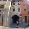 Entramos al casco antiguo de Graus en busca de la basílica de la Virgen de la Peña 