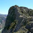 Continuamos por la cresta con los Mallos de Riglos cada vez más a la vista 