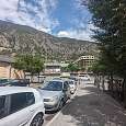 Vista a la Avenida Tarragona desde la calle Terra Vella -estacionamiento zona verde- 