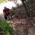 Subimos por las grapas y caminamos por sendero descompuesto 