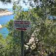 We get to the second exit -the trail starts on the right- 