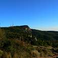 Vista de la zona donde se encuentra la vía ferrata desde el camino de aproximación 