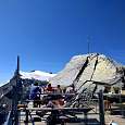 Sunny terrace at l’Espace refuge at the foot of the Quille du Diable 