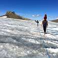 We follow the blue rope on the glacier 