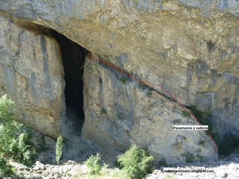 Tramo exterior de entrada a la Cueva (© Montes para todos) / Cueva San Climén 