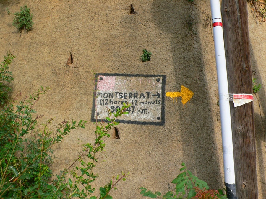 50 km. hasta Montserrat -Indicadores GR- / Ruta a pie De Barcelona a Sant Cugat por el camino de Santiago 