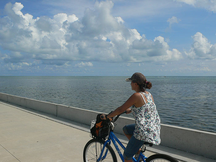 Carril bicicleta que recorre parte del cayo 