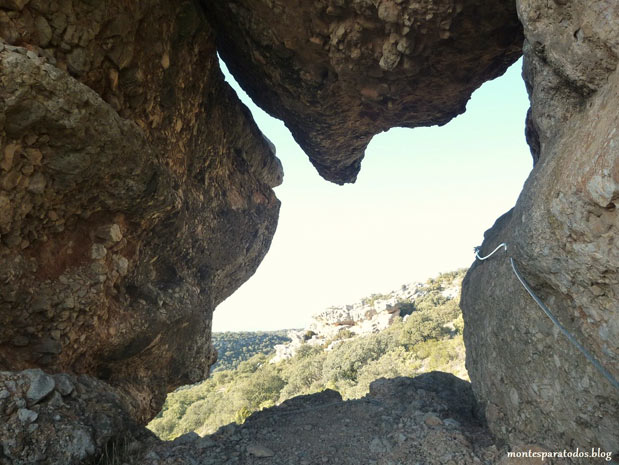 Ventana de roca (© Montañismo para todos) 