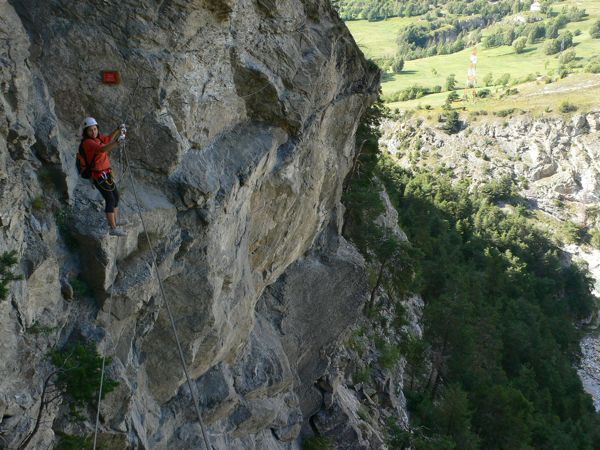 Buen puente para practicar los Nepalís 