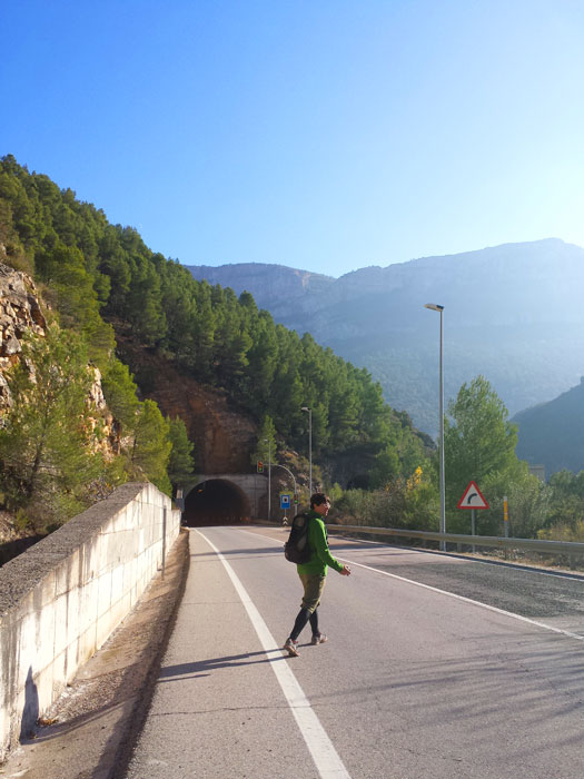 Nos dirigimos al túnel auxiliar de la carretera 