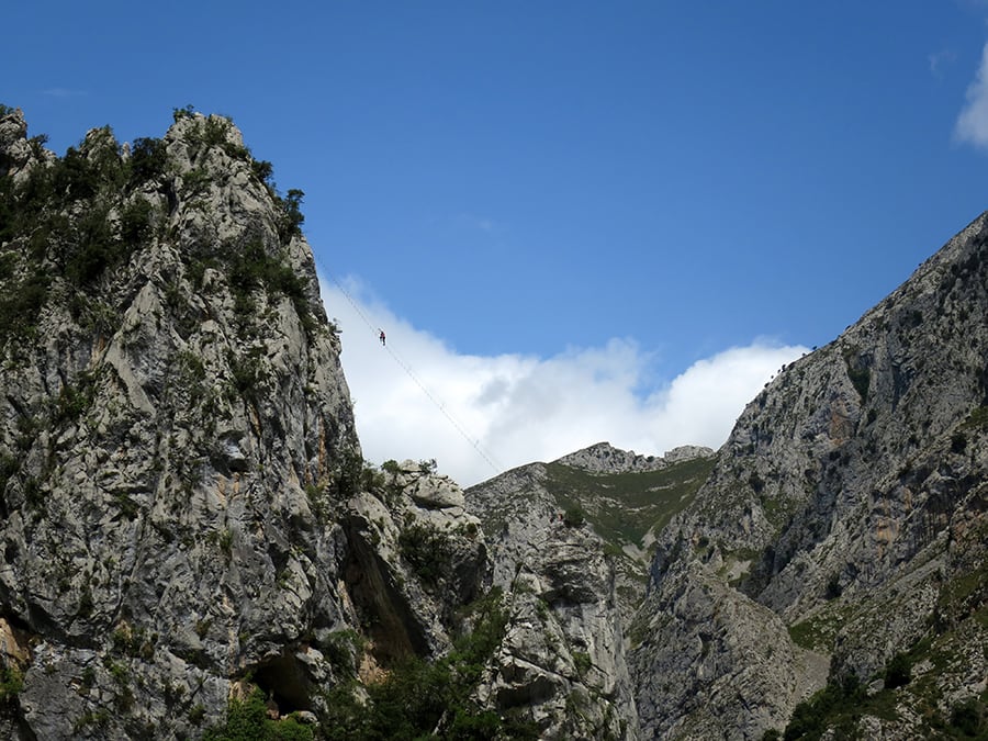 Vista de la escalera desde la Hermida 