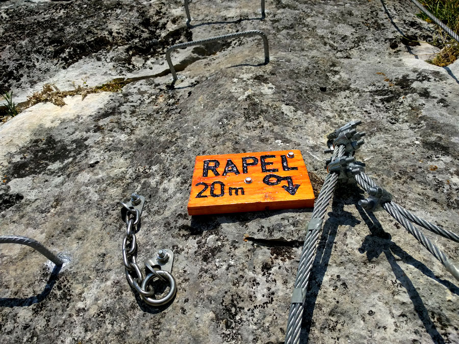 Primer rapel de 20 metros 