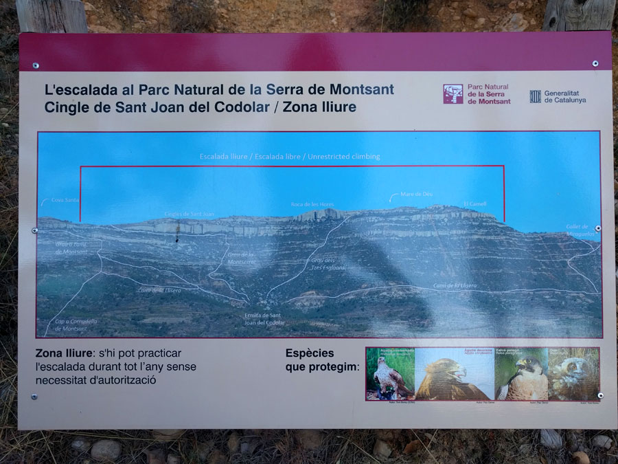 Croquis de la zona -el grau dels Tres Esglaons es el que sube más directo- 