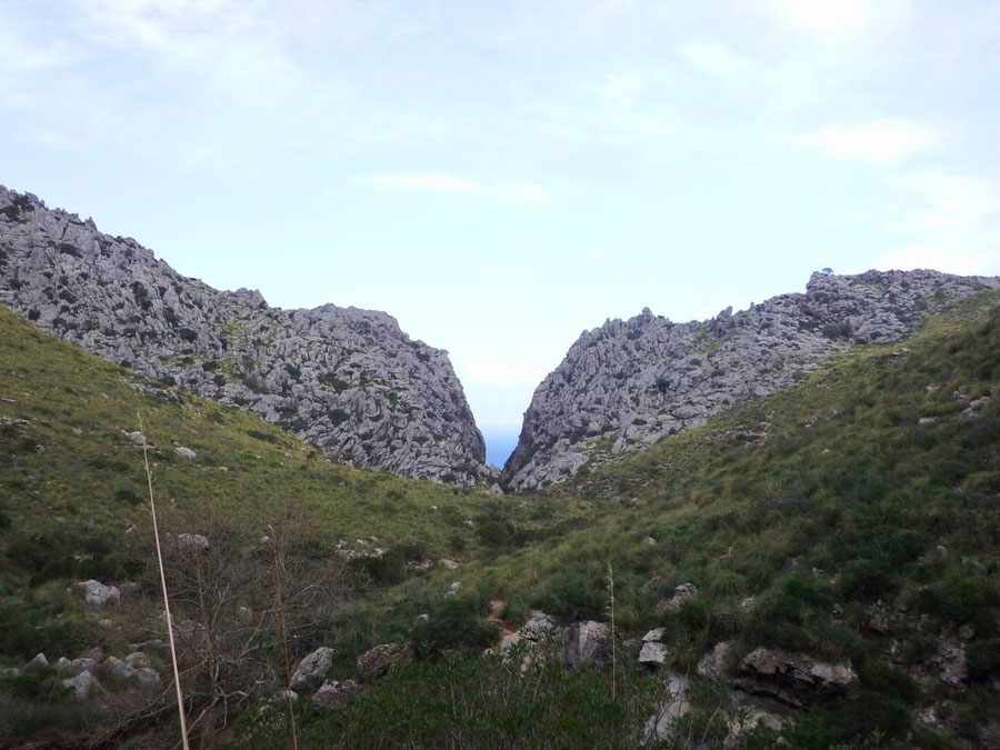 En ese estrechamiento empieza el tramo deportivo del barranco 