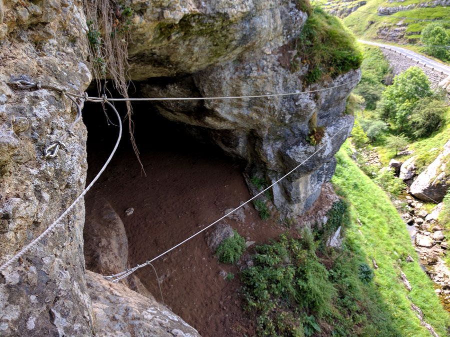 Vista atrás al puente 