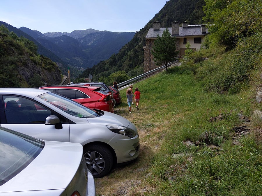 Estacionamiento de la ruta del Toll Bullidor 